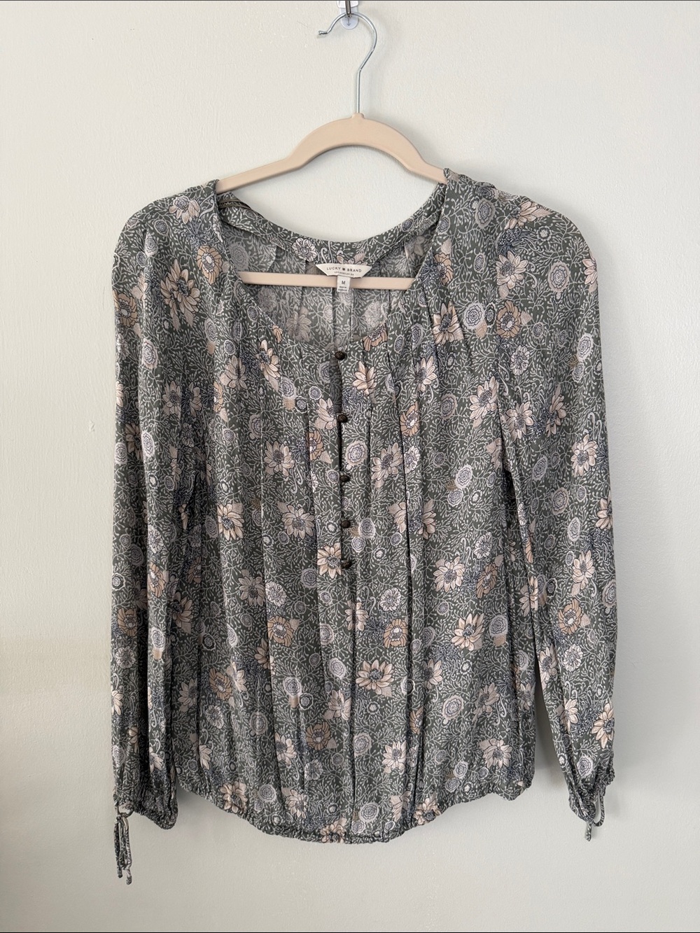 Lucky Brand Gray Floral Button-Front Peasant Blouse